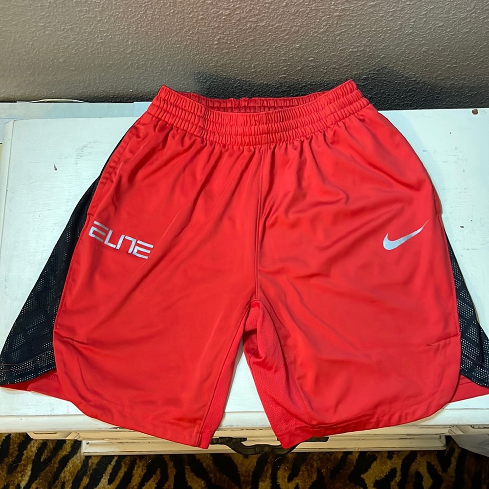Boys Nike Elite shorts